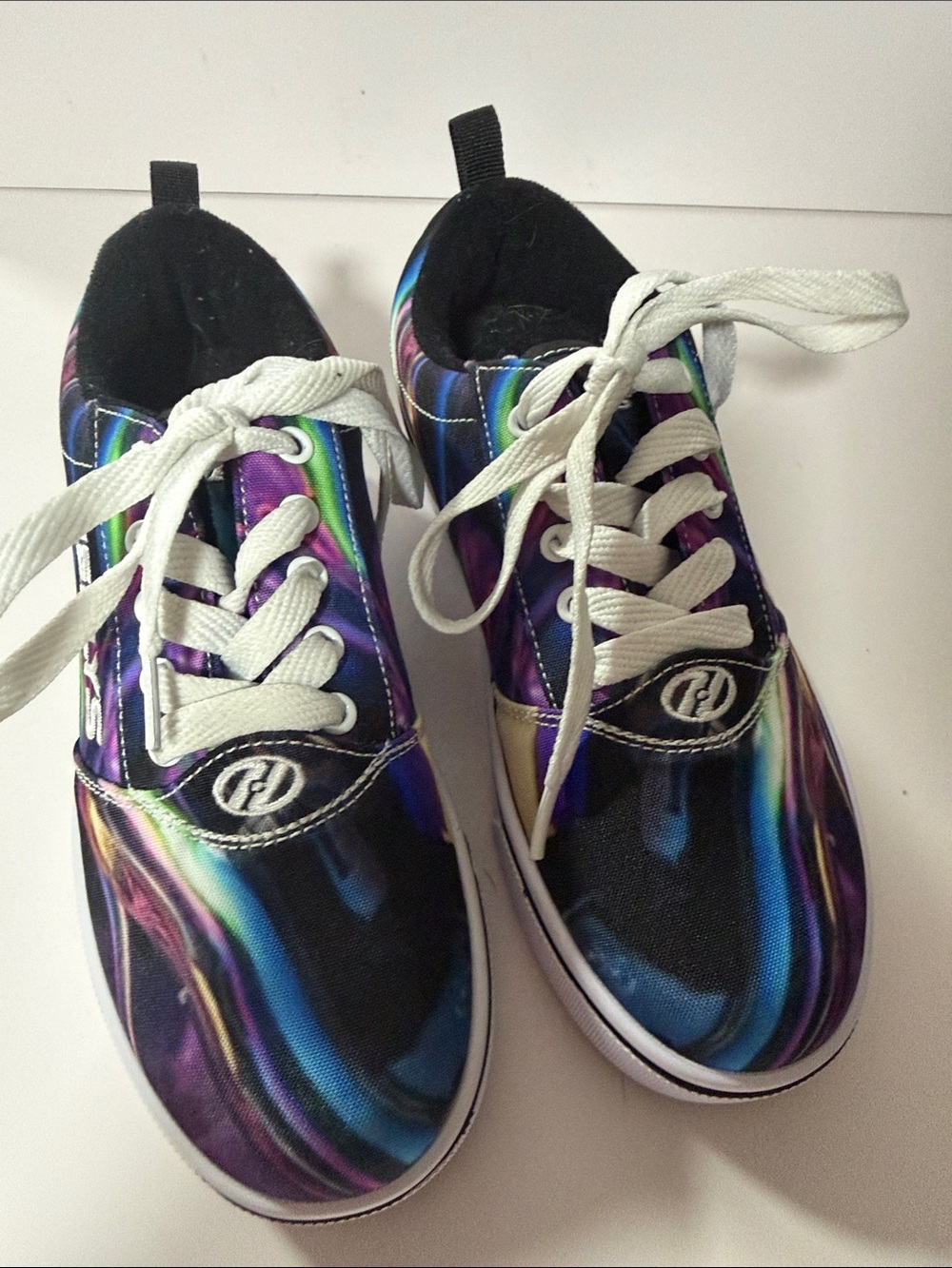 Heelys Kids Iridescent Multi-Color Lace-Up Sneakers with White Laces